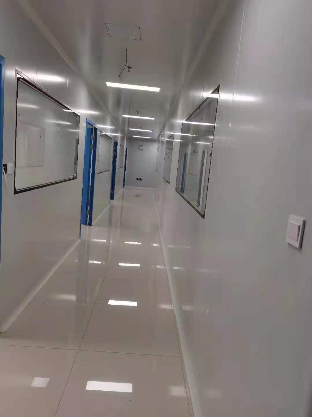 貴州鳳崗縣人民醫(yī)院使用景泰源LED凈化燈